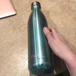 S’well bottle 25 oz